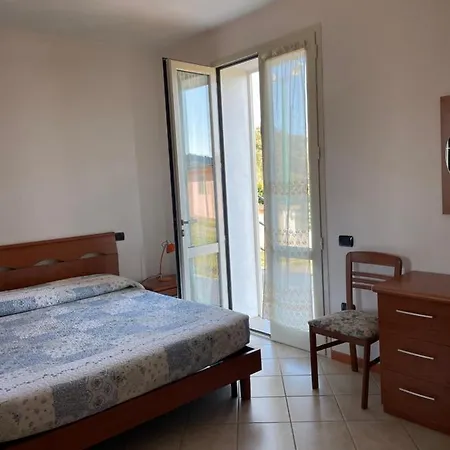 Il Vecchio Casale Daire Porto Azzurro