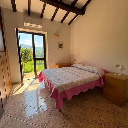 Il Vecchio Casale Daire Porto Azzurro